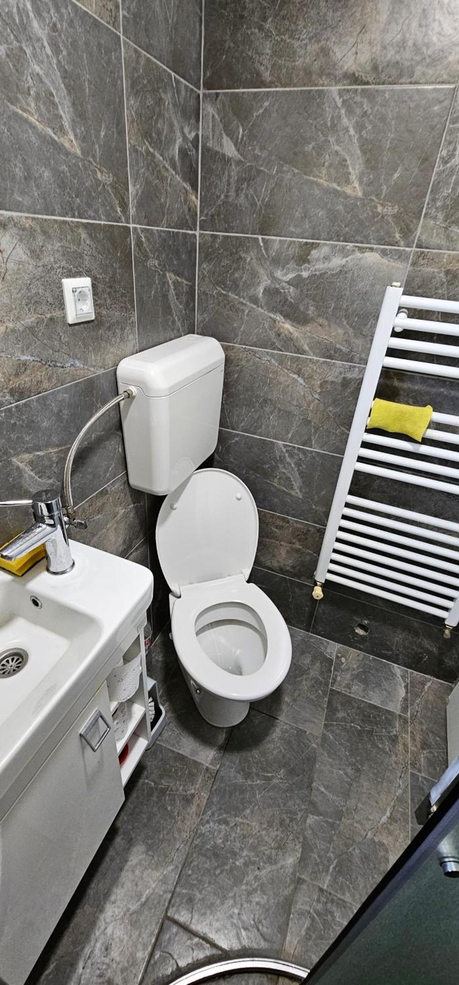 Apartmani Roki Тузла Екстериор снимка