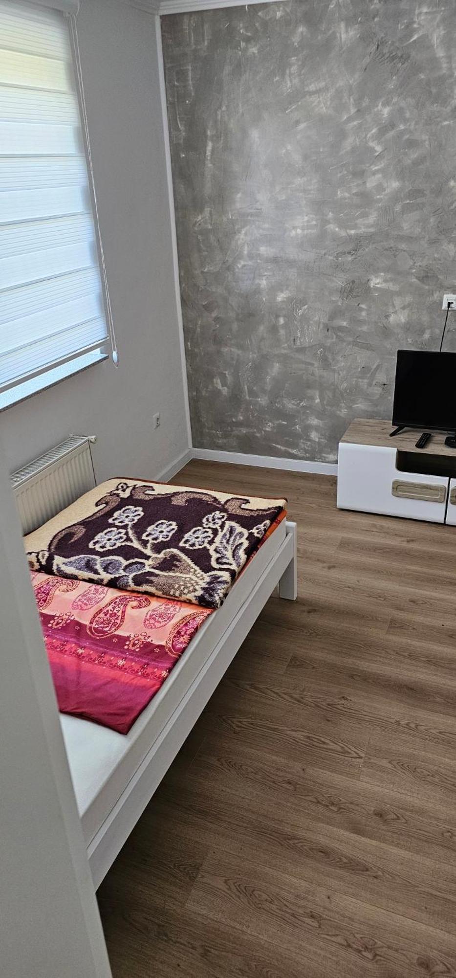 Apartmani Roki Тузла Екстериор снимка