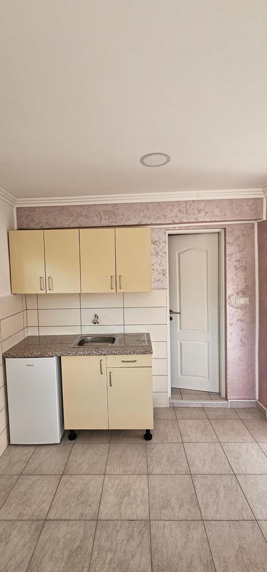 Apartmani Roki Тузла Екстериор снимка
