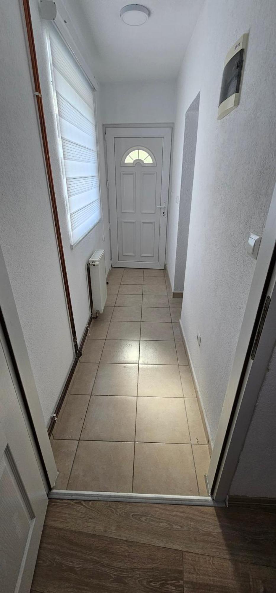 Apartmani Roki Тузла Екстериор снимка