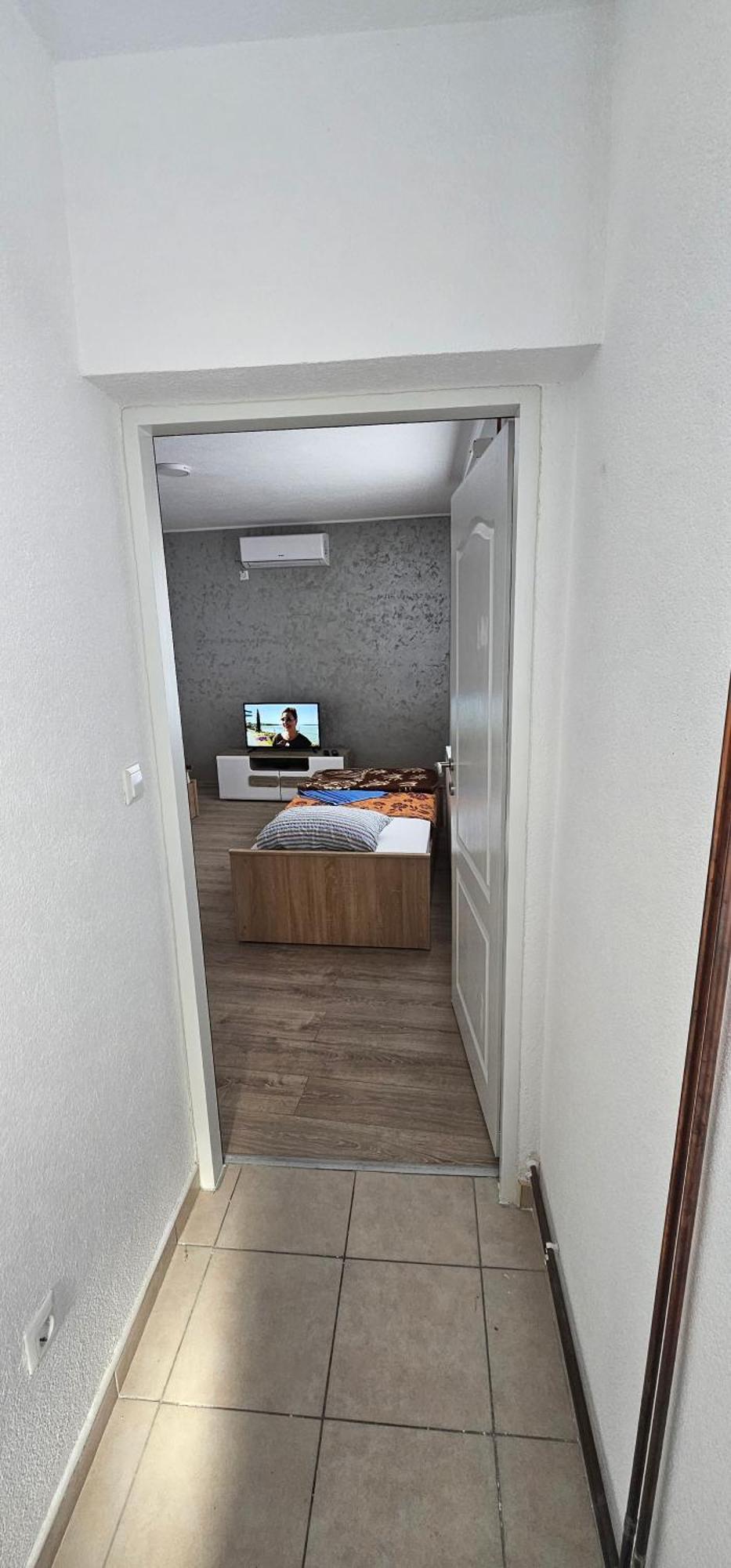 Apartmani Roki Тузла Екстериор снимка