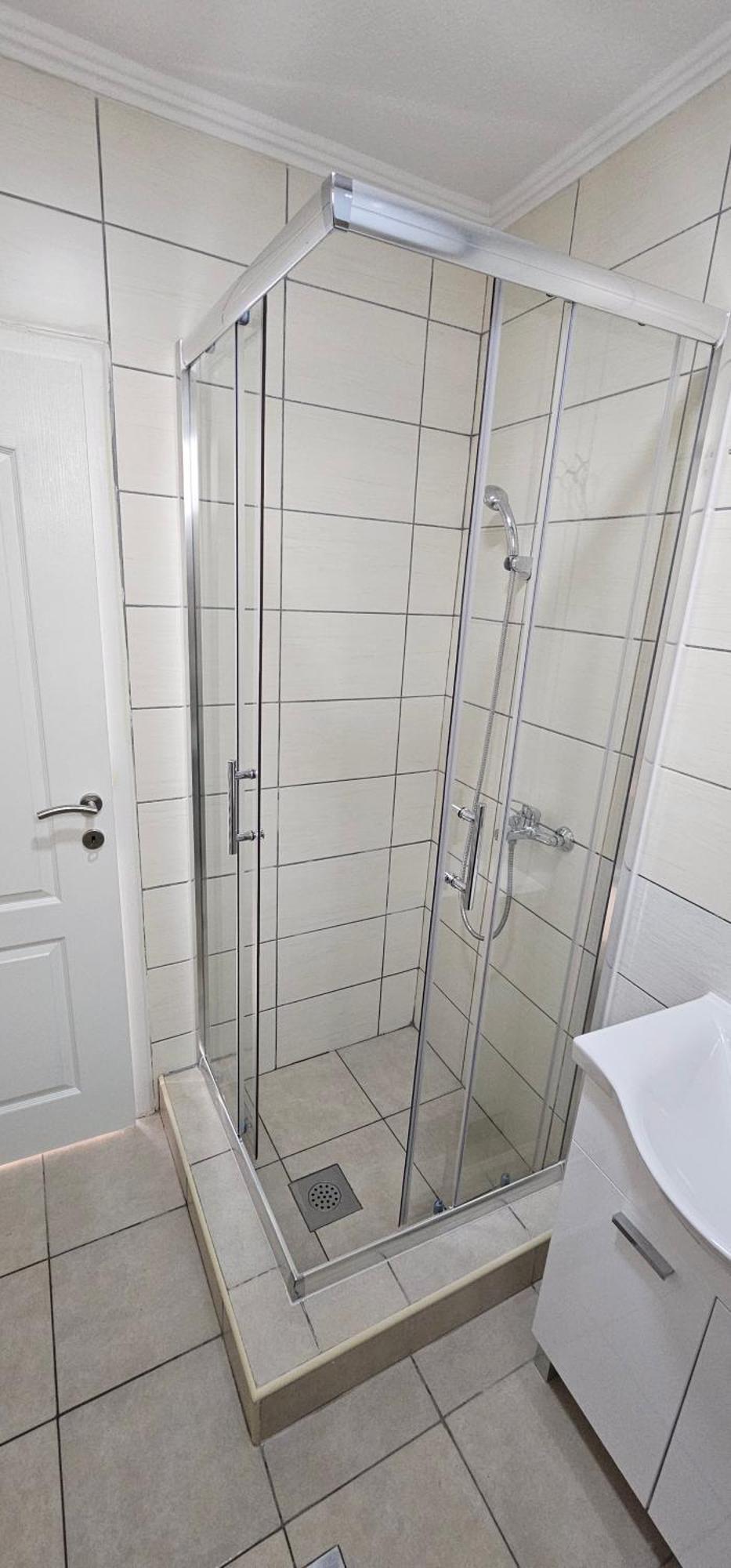 Apartmani Roki Тузла Екстериор снимка
