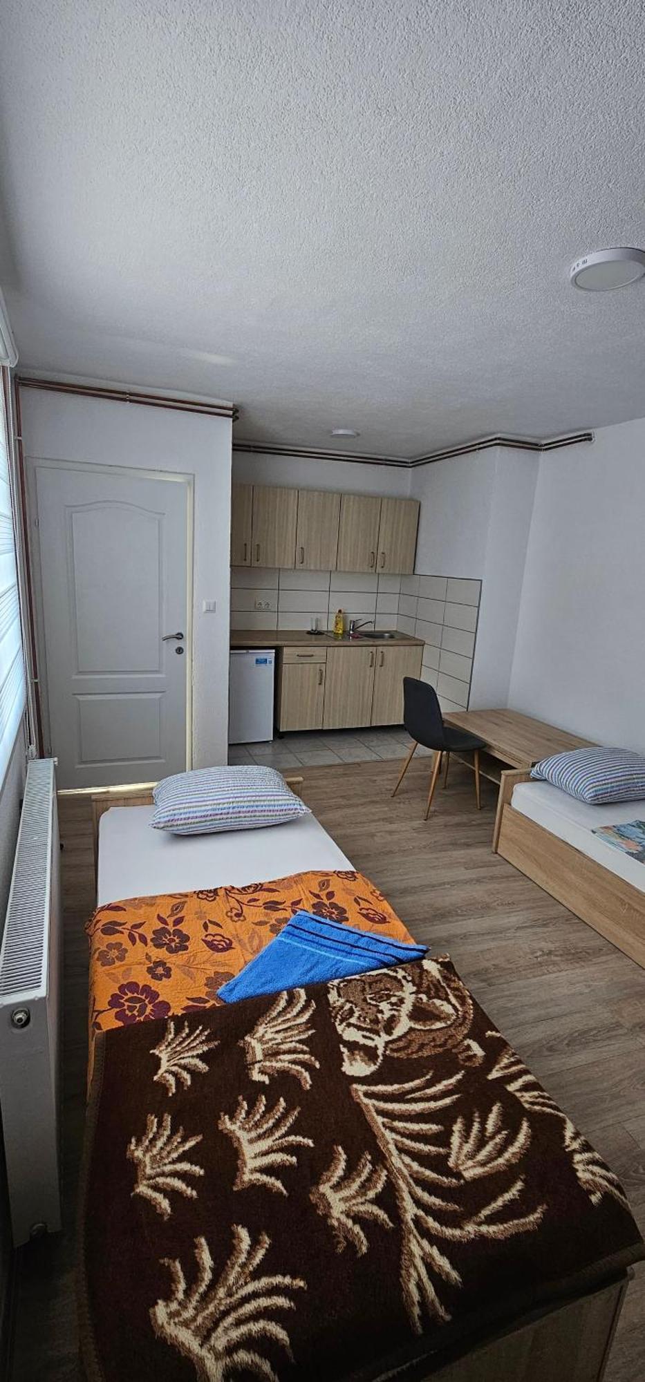 Apartmani Roki Тузла Екстериор снимка